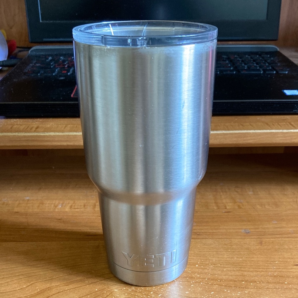 YETI Stainless Steel 30 OZ TUMBLER